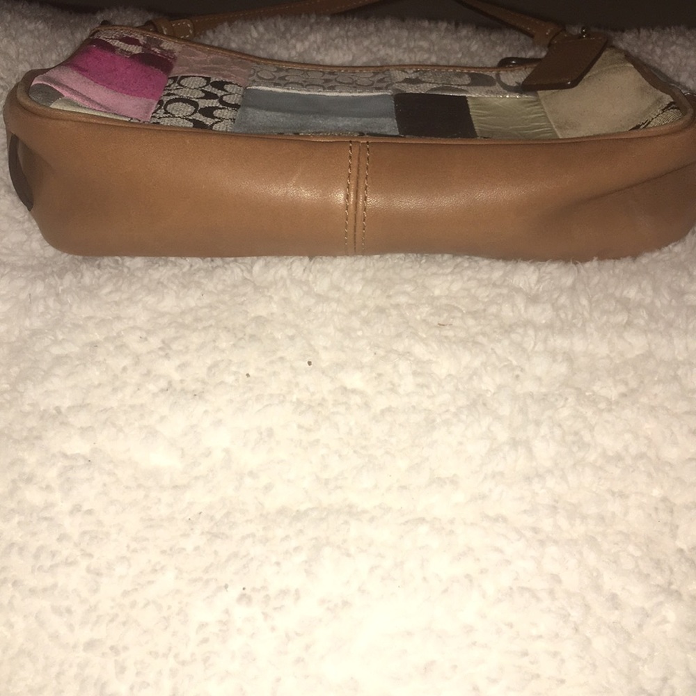 🌺CUTE CLUTCH🌺 - Picture 5 of 6